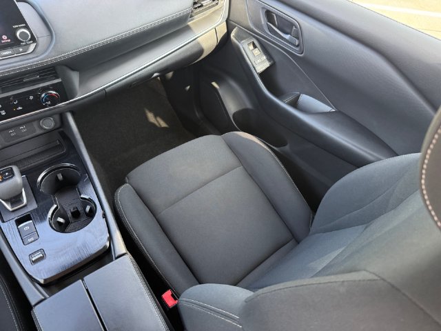 Used 2024 Nissan Rogue S FWD image 26