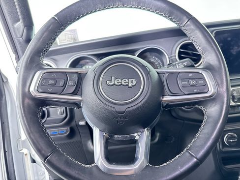 Used 2023 Jeep Wrangler Unlimited Sahara w/ Cold Weather Group AWD/4WD image 23