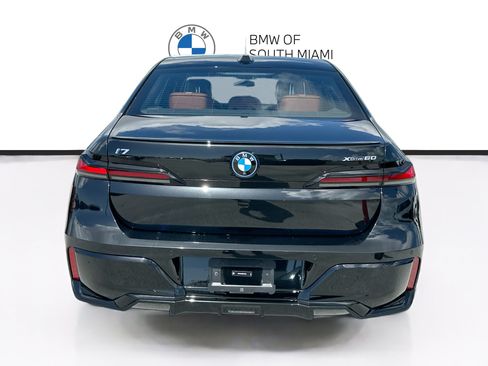 Certified 2024 BMW i7 xDrive60 w/ Premium Package AWD/4WD image 6