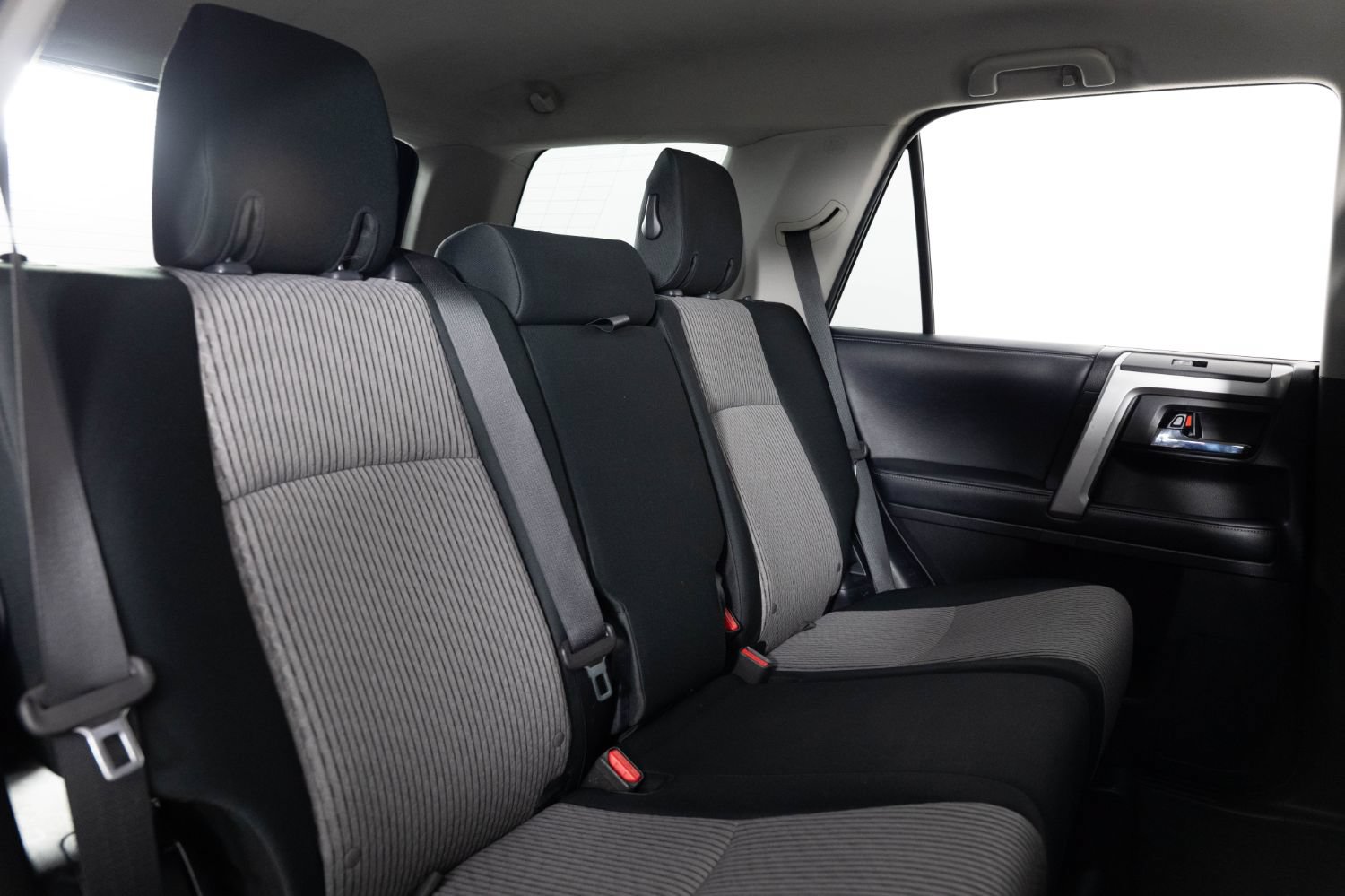 Used 2019 Toyota 4Runner SR5 AWD/4WD image 23