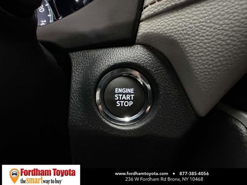 Used 2025 Toyota RAV4 XLE w/ Convenience Package image 30