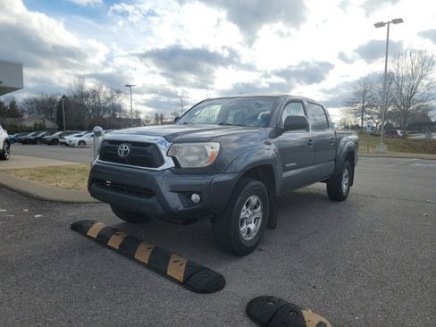 Used 2015 Toyota Tacoma PreRunner image 1
