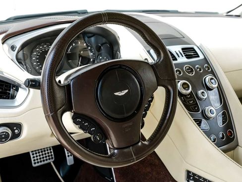 Used 2016 Aston Martin Vanquish Volante RWD image 24