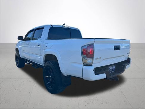 Used 2017 Toyota Tacoma Limited w/ Tow Package image 9