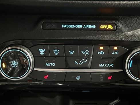 Used 2022 Ford Escape SE w/ Cold Weather Package FWD image 75