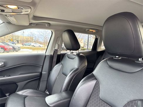 Used 2020 Jeep Compass Latitude image 31