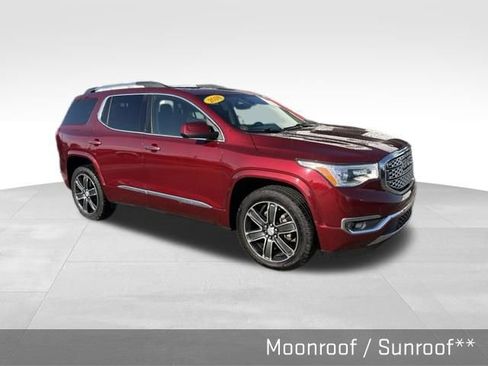 Used 2018 GMC Acadia Denali w/ Technology Package FWD image 2