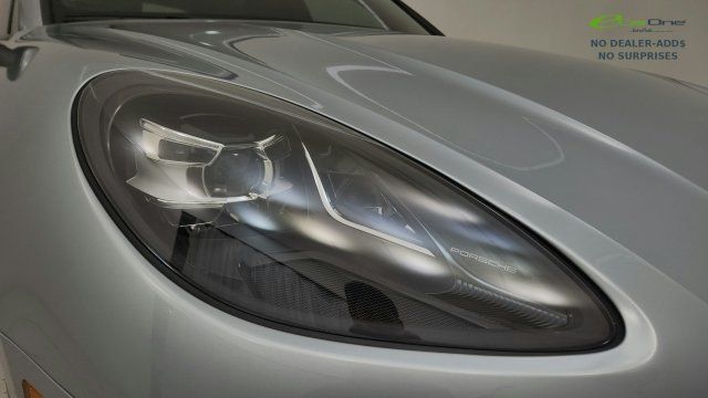Used 2019 Porsche Macan AWD/4WD image 38