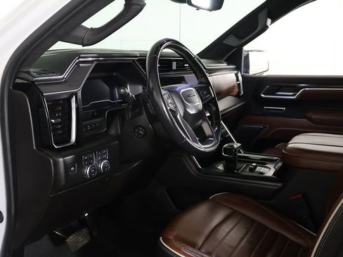 Used 2025 GMC Sierra 1500 Denali Ultimate image 30