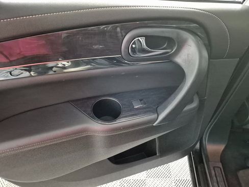 Used 2017 Buick Enclave Leather image 13