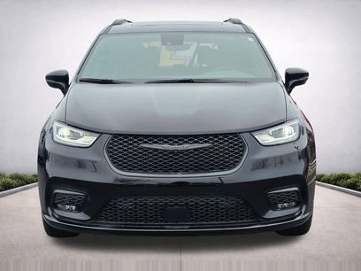 New 2026 Chrysler Pacifica Limited w/ S Appearance Package