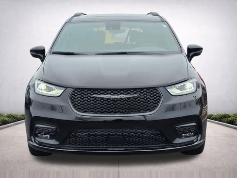 New 2026 Chrysler Pacifica Limited w/ S Appearance Package FWD image 3