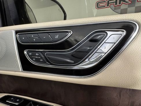 Used 2021 Lincoln Navigator Reserve w/ Luxury Package image 49