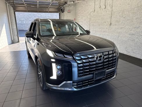 Used 2024 Hyundai Palisade Calligraphy AWD/4WD image 2