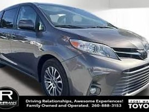 Used 2020 Toyota Sienna XLE FWD image 5