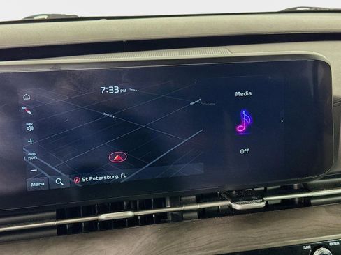 Certified 2024 Kia Carnival SX image 15