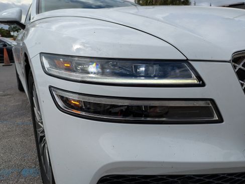 Used 2022 Genesis G80 2.5T image 9