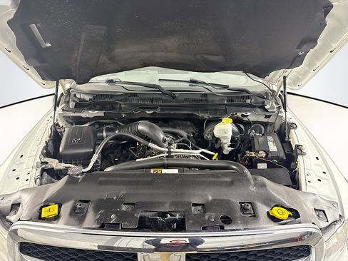 Used 2020 RAM 1500 Classic SLT image 38