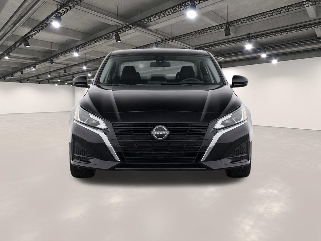 Used 2025 Nissan Altima 2.5 SV FWD image 5