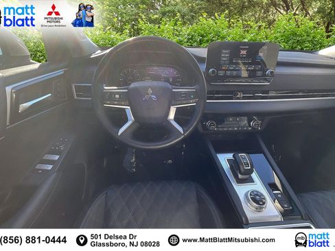 Used 2024 Mitsubishi Outlander SEL image 6