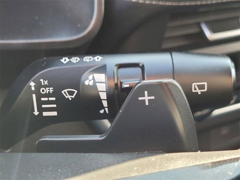 Used 2023 Nissan Rogue SV image 28