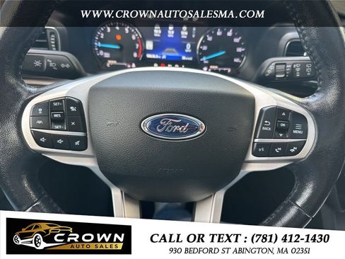 Used 2021 Ford Explorer Limited w/ Equipment Group 301A AWD/4WD image 28