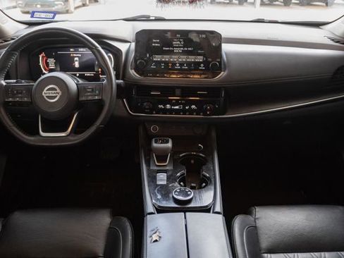 Used 2021 Nissan Rogue Platinum image 26