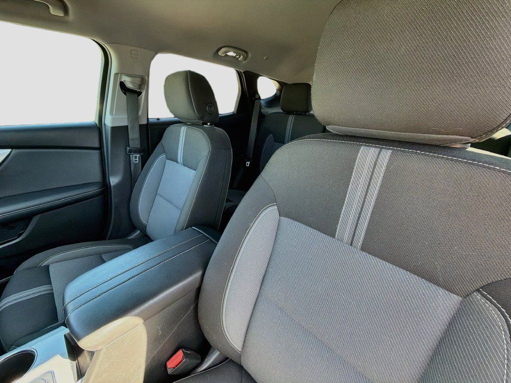 Used 2023 Chevrolet Blazer LT w/ Convenience Package FWD image 13