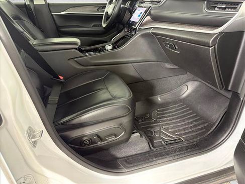 Used 2022 Jeep Grand Cherokee L Limited RWD image 13