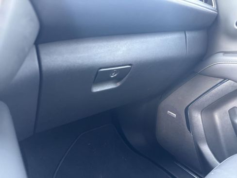 Used 2025 Chevrolet Suburban Premier AWD/4WD image 42