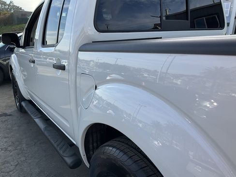 Used 2021 Nissan Frontier SV w/ Midnight Edition Floor Mats image 83