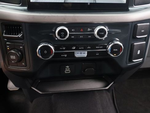 Used 2025 Ford F150 XLT w/ Equipment Group 301A Standard image 27