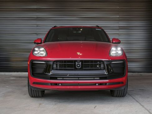 Certified 2026 Porsche Macan Turbo AWD/4WD image 10
