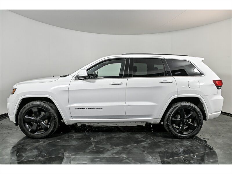 Used 2015 Jeep Grand Cherokee Altitude AWD/4WD image 6