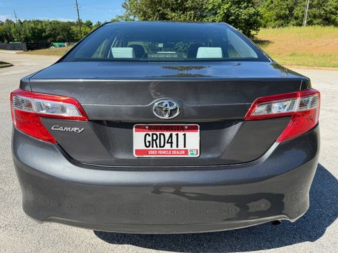 Used 2014 Toyota Camry FWD image 4