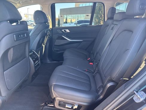 Used 2021 BMW X7 xDrive40i w/ Premium Package image 13