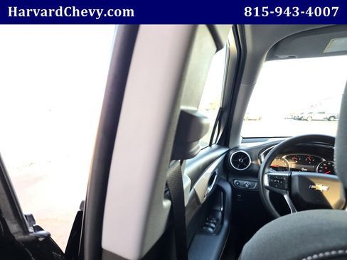 Used 2025 Chevrolet Blazer LT image 28