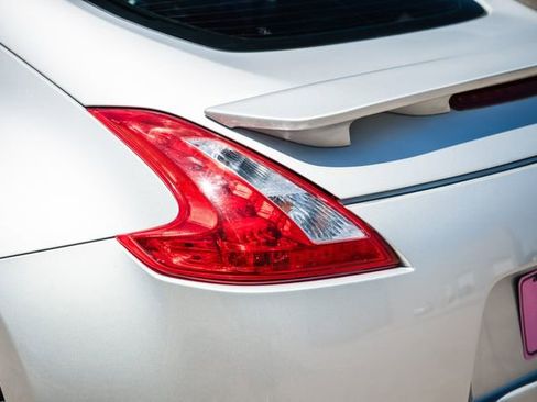 Used 2009 Nissan 370Z Touring w/ Sport Pkg image 44