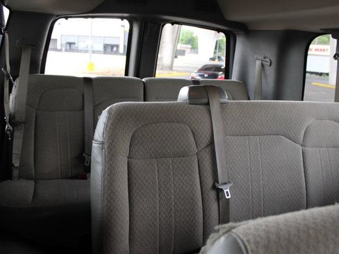 Used 2019 Chevrolet Express 3500 LT w/ LT Preferred Equipment Group RWD image 17