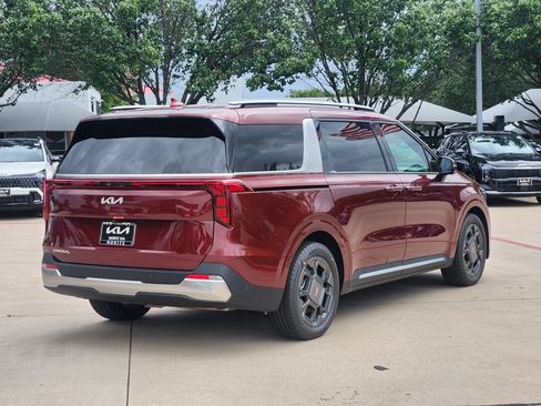 New 2026 Kia Carnival SX FWD image 4
