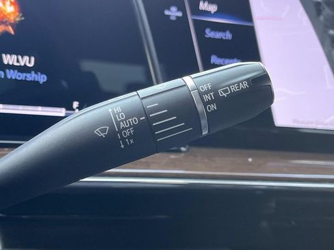 Certified 2024 Cadillac Escalade Sport Platinum image 34