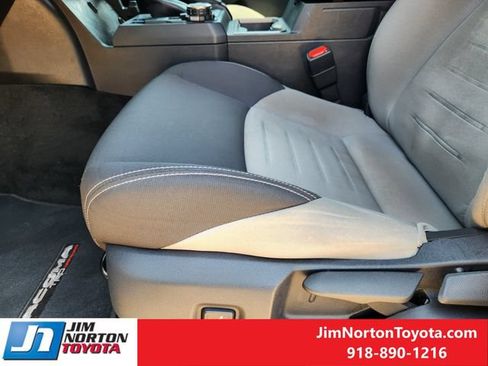 Used 2025 Toyota Tacoma TRD Off-Road AWD/4WD image 25