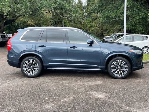 Used 2022 Volvo XC90 T6 Momentum w/ Advanced Package image 2