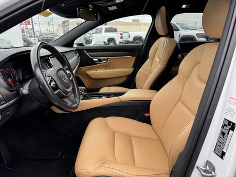 Used 2018 Volvo V90 T6 Cross Country w/ Convenience Package image 26