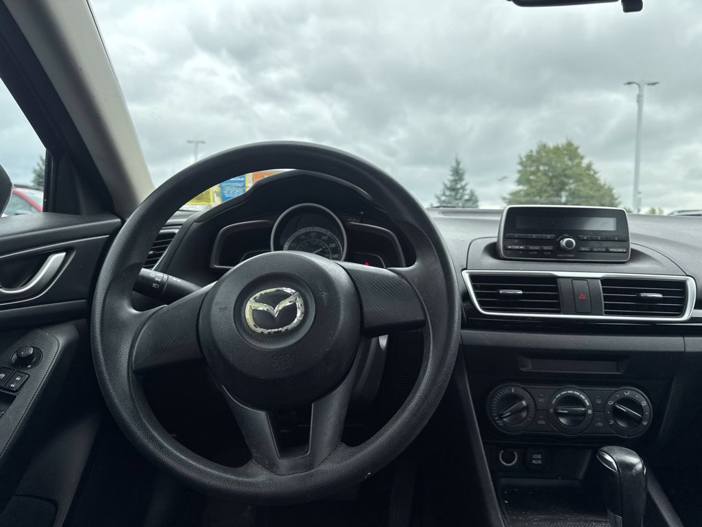 Used 2015 MAZDA MAZDA3 i SV FWD image 10