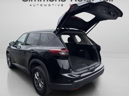 Used 2026 Nissan Rogue SV AWD/4WD image 8