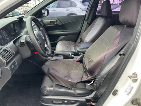 Used 2016 Honda Accord Sport image 9