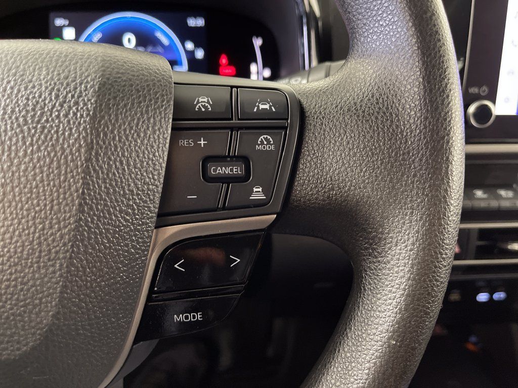 Used 2025 Toyota Camry LE FWD image 27