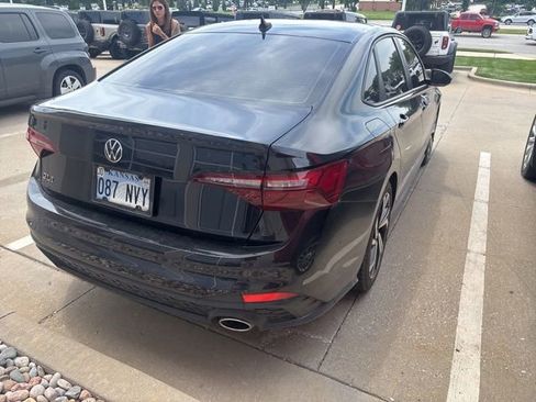 Used 2022 Volkswagen Jetta GLI Autobahn FWD image 3