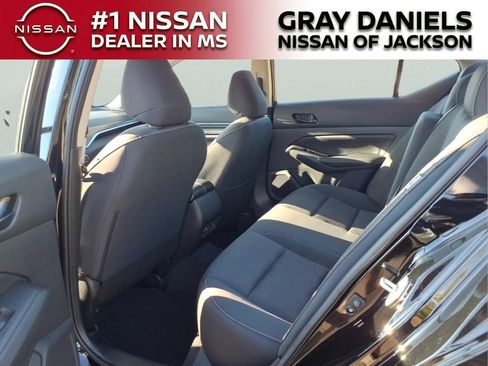 Certified 2025 Nissan Altima 2.5 SV FWD image 28